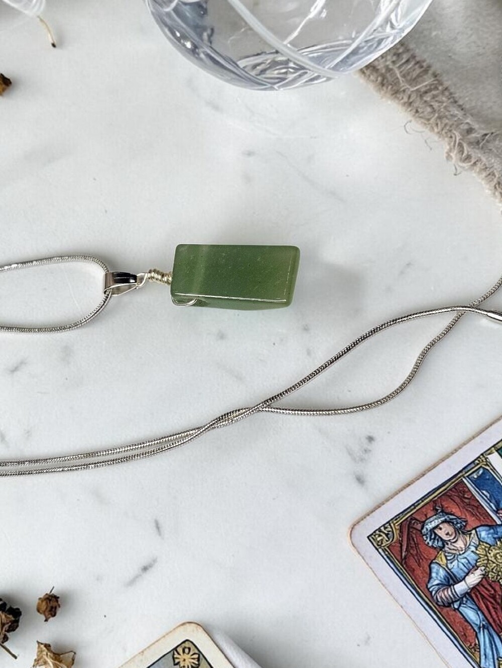 Green Rectangular Stone Pendant Necklace